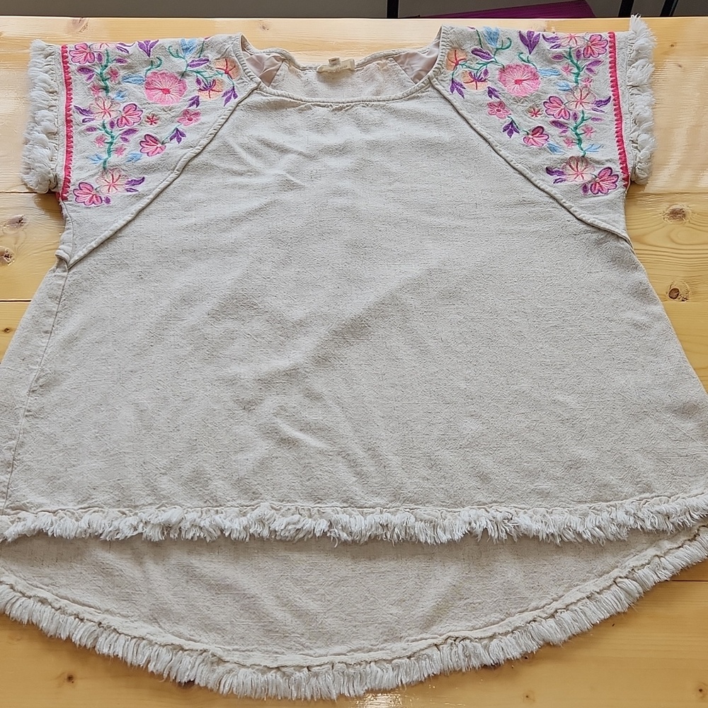 Umgee Embroidered Sleeves Linen Cotton Blend Round Neck w/ Frayed High Low Hem M - Picture 7 of 15